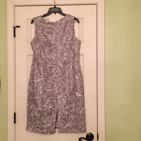 Dress - Picture 4 of 5